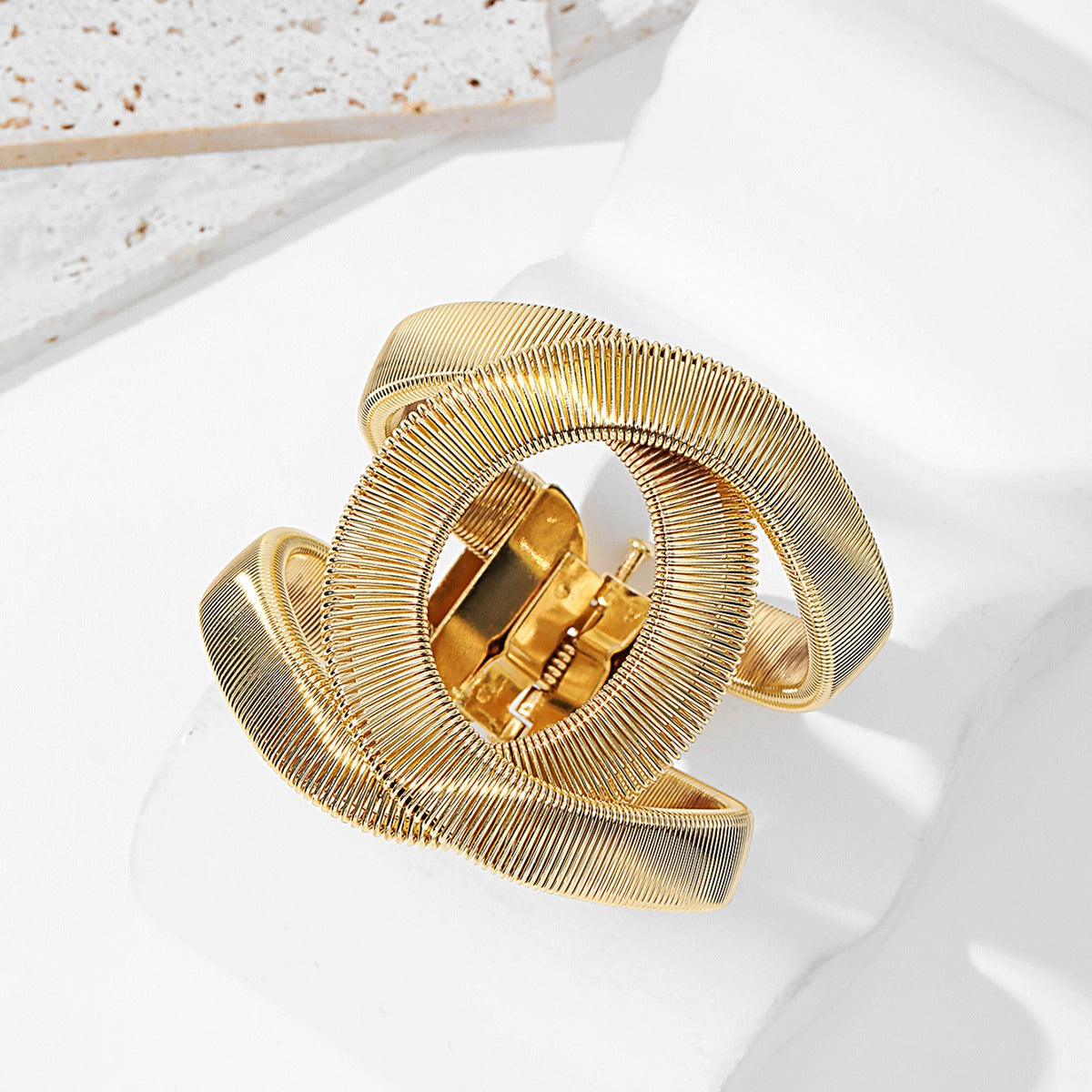 Camelia™ | Golden Bracelet